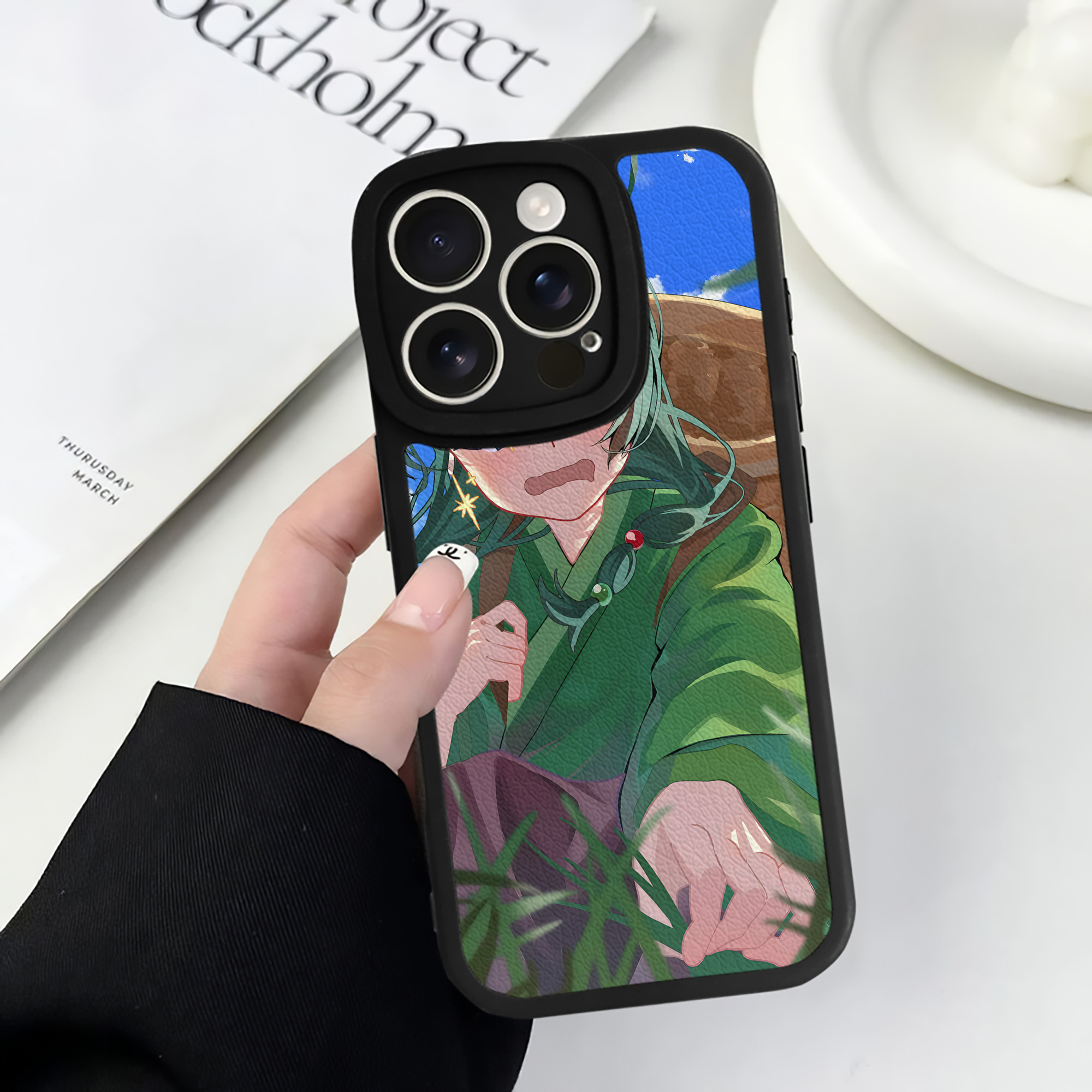 （画像用） 薬屋のひとりごと The Apothecary Diaries 【iPhone 16シリーズ対応】シリコンスマホケース（レザー調） 材質：シリコン